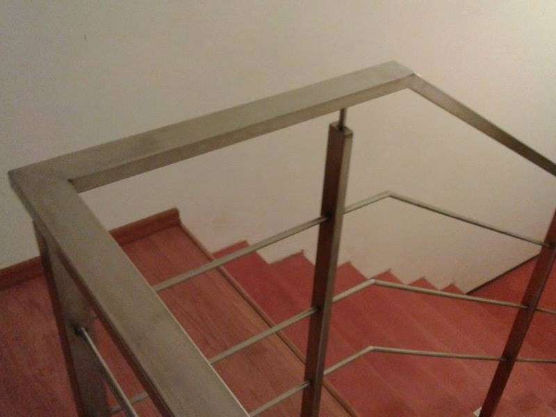 Barandas de acero inoxidable con varillas - Proyecto 2