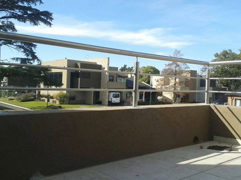 Barandas de acero inoxidable con varillas - Proyecto 4