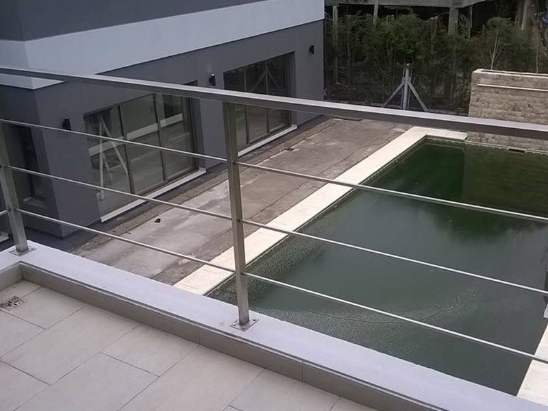 Barandas de acero inoxidable con varillas - Proyecto 5