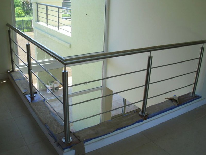 Barandas de acero inoxidable con varillas - Proyecto 14